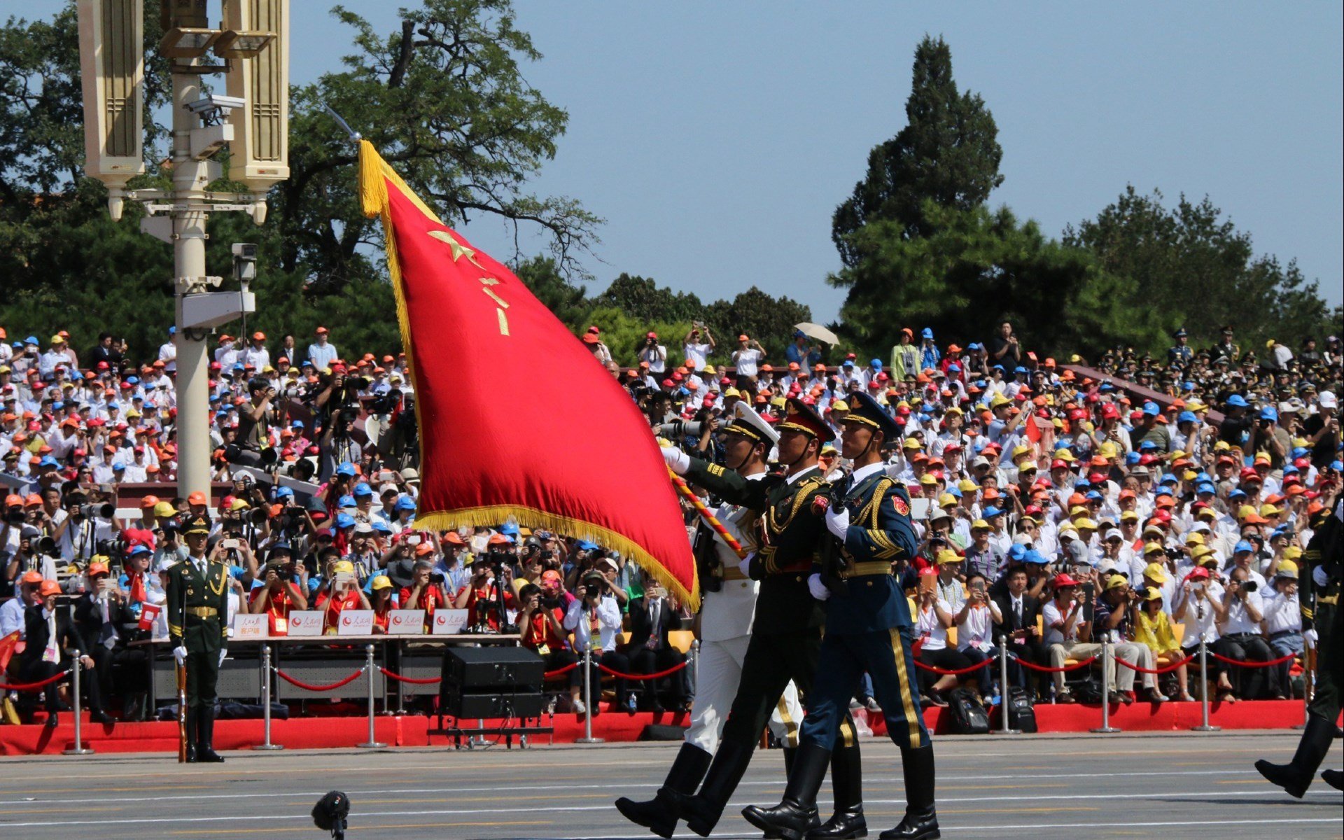 当马刺的慢乐章遇上活塞的狂想曲，范弗利特在矛盾交响中证明自己