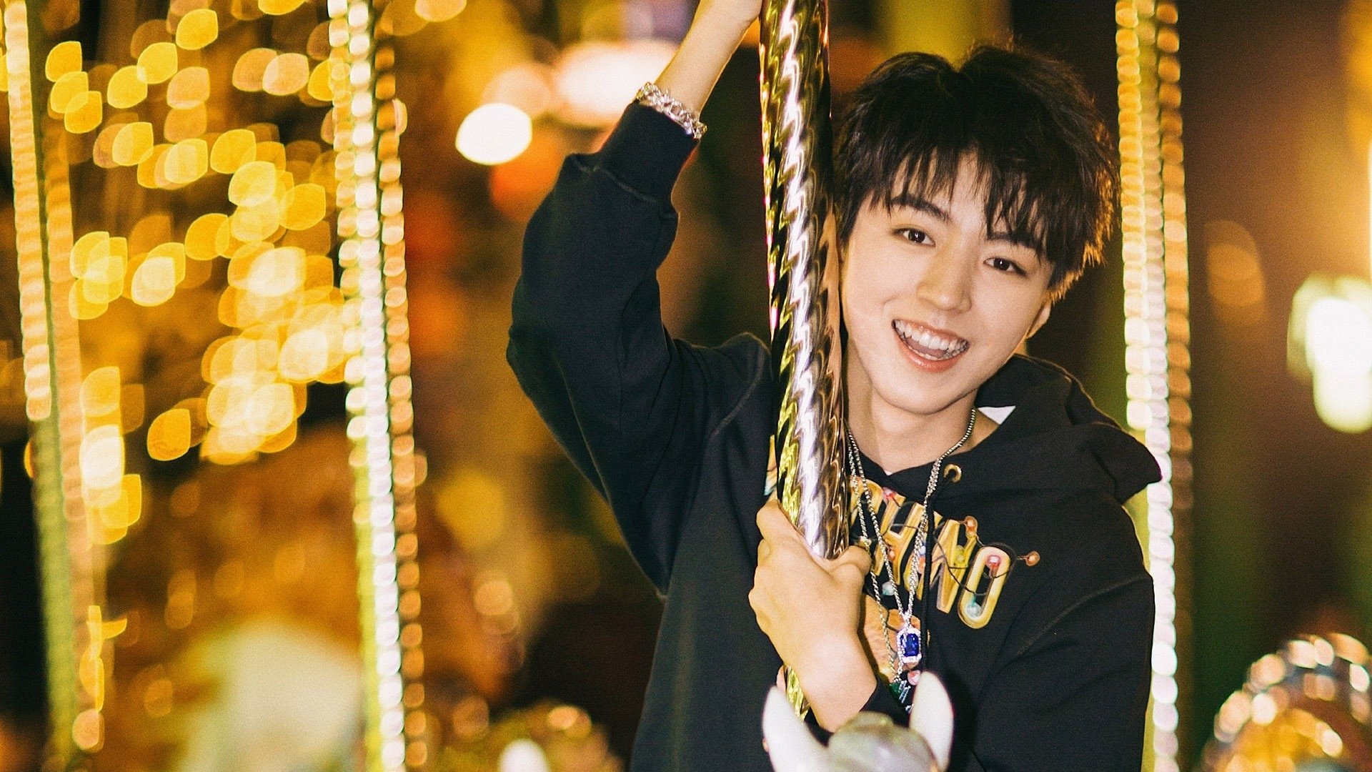 荒漠之锁与绿洲闪电,澳大利亚防线如何绞杀马竞,努涅斯撕裂黑暗